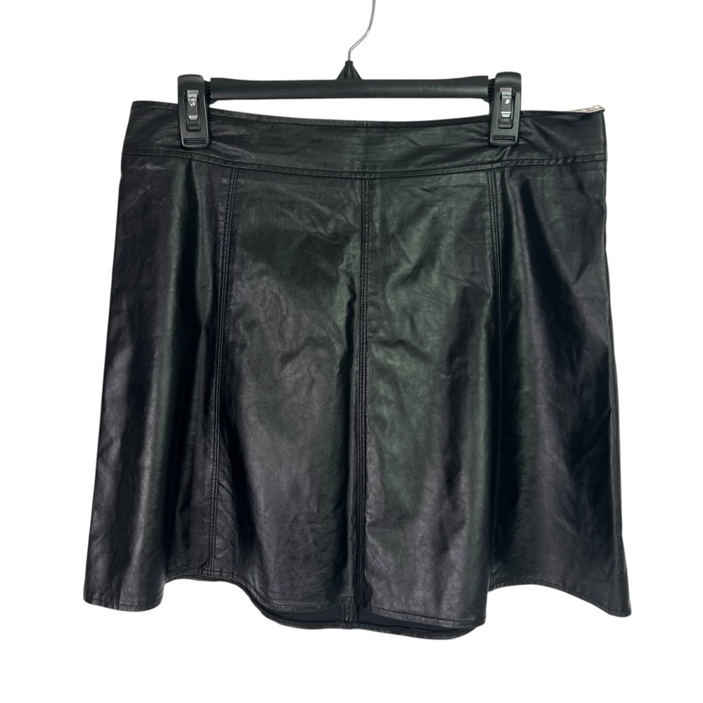 MAURICES Women’s Faux Leather A-Line Skirt Sz 9/10 Color Black Back Zipper
